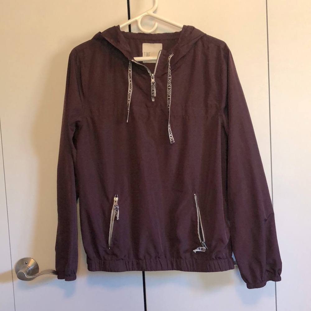 Women’s pullover with hood